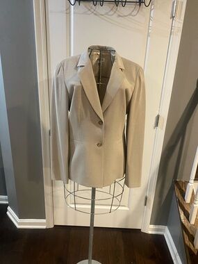 Talbots Women's Beige Tailored Blazer Jacket Size 8